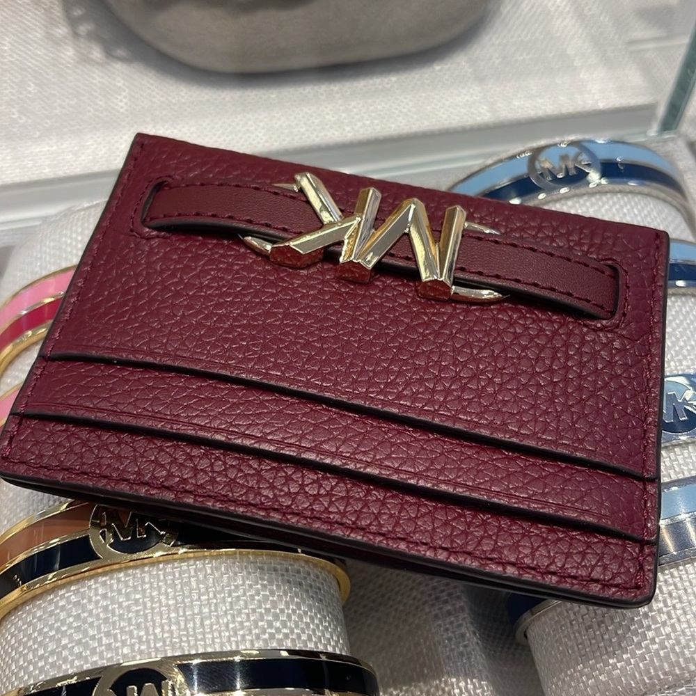 MICHAEL KORS
Reed Large Pebbled Leather Card Holder Case
Dark Cherry 
NWT - Picture 14 of 16